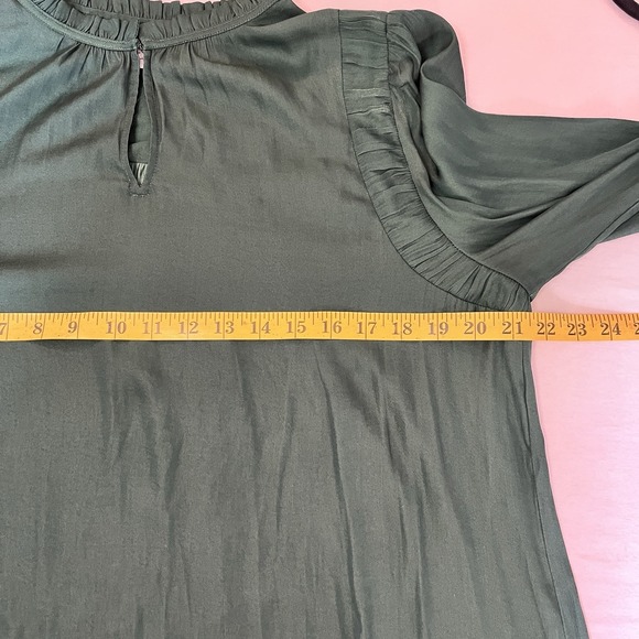 LOFT Dark Emerald Green Silky Shirt Blouse Size L Ruffle Neck Victorian Work - Picture 6 of 9